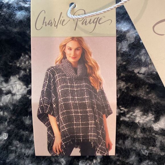 NWT! Charlie Paige Women’s Poncho Cowl Neck Soft Black Gray One Size - Picture 1 of 10